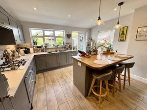 Open Plan Breakfast Kitchen- click for photo gallery